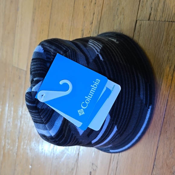 Columbia Youth Urbanization Mix Reversible Beanie Geo Line L/XL - Picture 2 of 7